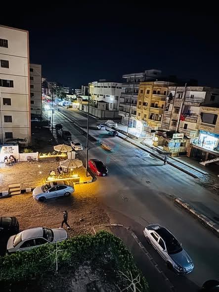لعدم جدية المشتري البيع كاش وليس تقسيط والتواصل للجاد على الرقم فقط بعتزر للوسطاء تم تنزيل السعر شقة للبيع في المساعيد اول سكنة وعمارة على الشارع العمومي تشطيب التر سوبر لوكس ٣ غرف الجناح ا